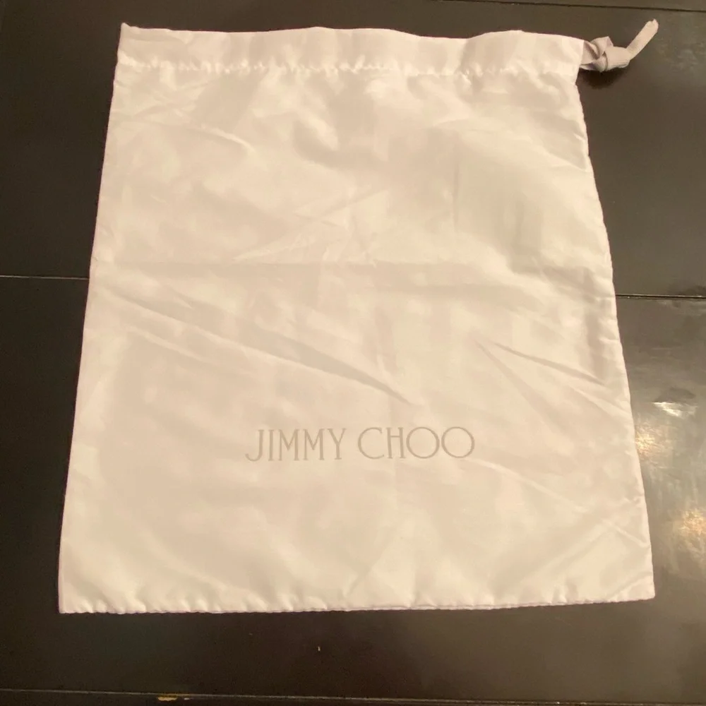 Jimmy Choo reposhing this